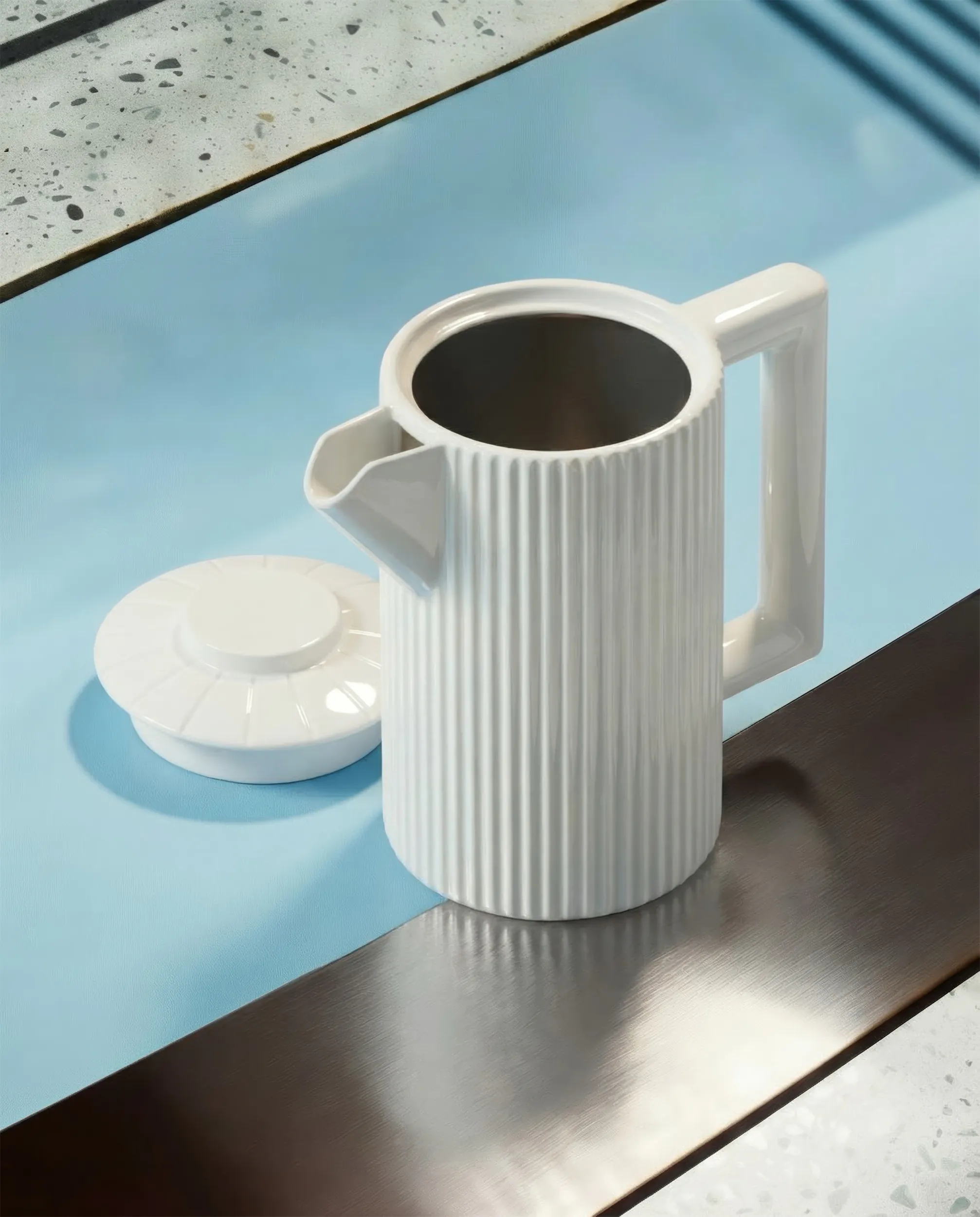 Набор фарфоровой посуды "В лучах Пресни"