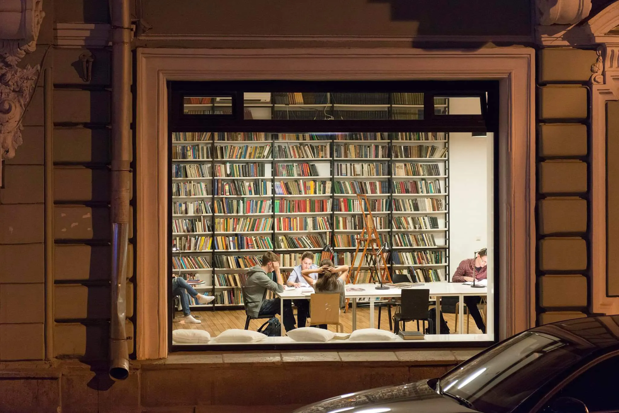 Библиотека им. Ф.М.Достоевского 7