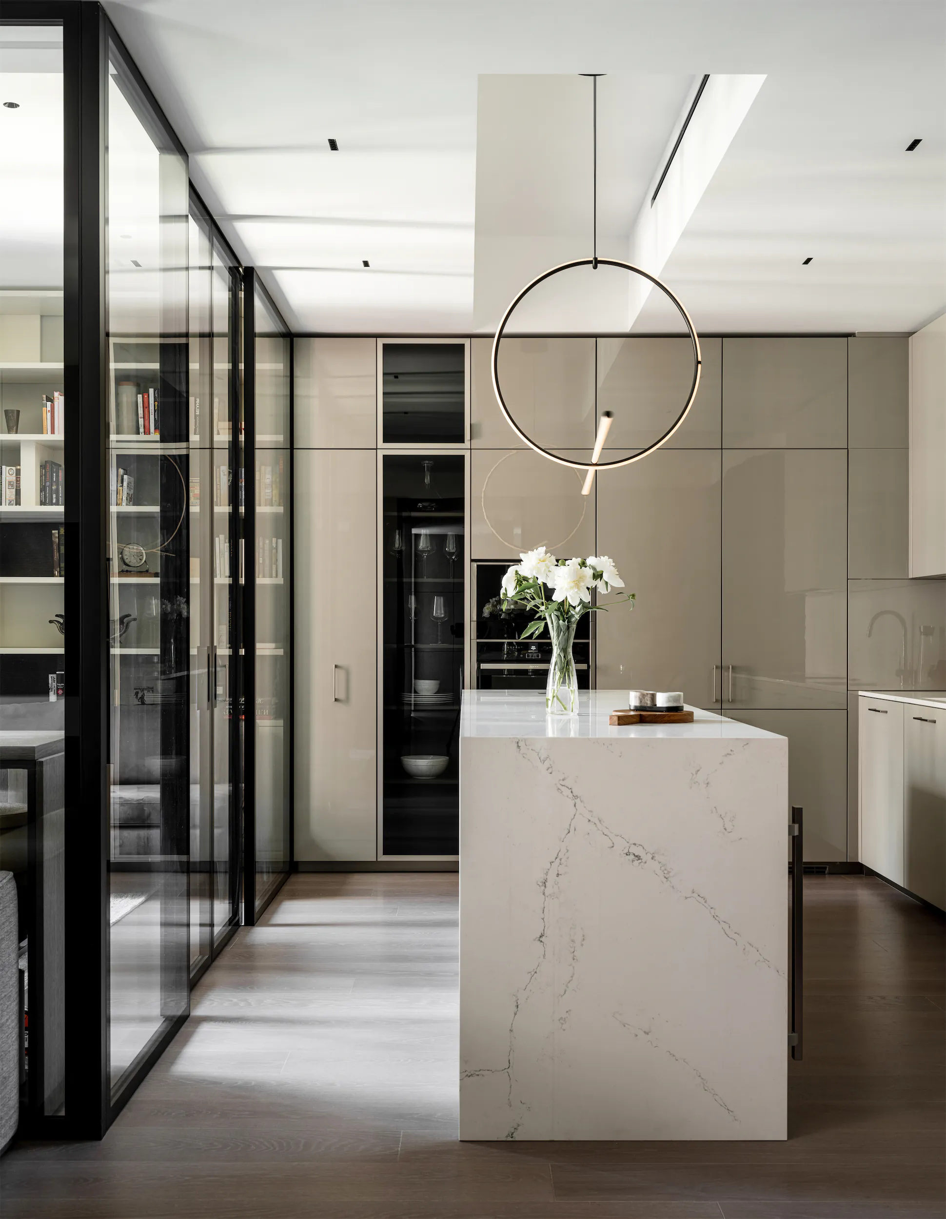 Угловая квартира 150 м² для семьи с двумя детьми